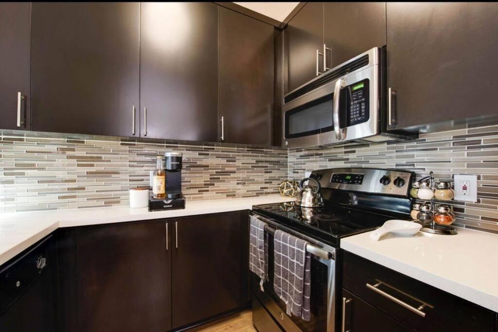 The Nest A Spacious 1 Bedroom Apartment With A Pool View Лос-Анджелес Экстерьер фото
